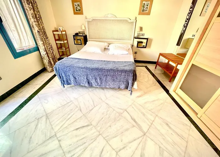 孔德去卡德纳斯酒店 2*