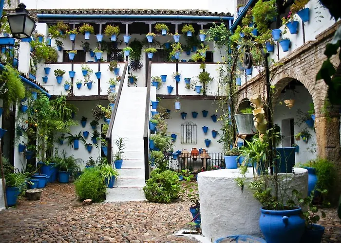 Hotel Conde De Cardenas 2*