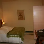 Hotel Conde De Cardenas 2*