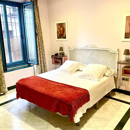 Hotel Conde De Cárdenas 2*