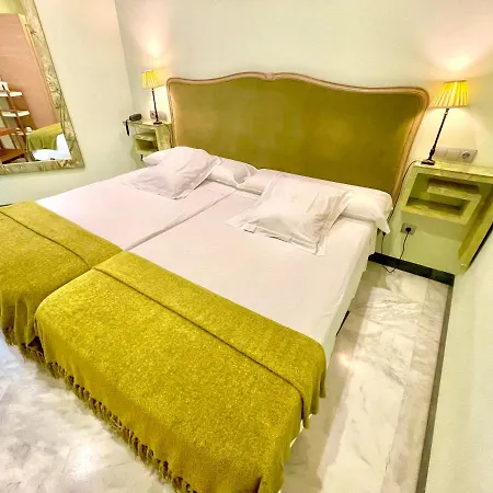 Hotel Conde De Cardenas