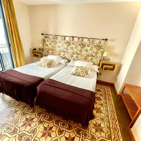 Hotel Conde De Cárdenas 2*