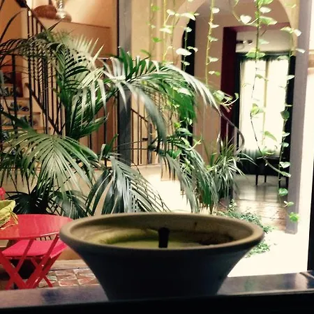 Hotel Conde De Cardenas 2*