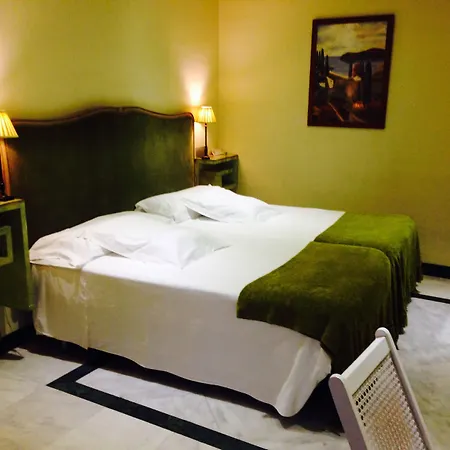 Hotel Conde De Cárdenas 2*