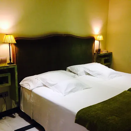 Hotell Conde De Cardenas