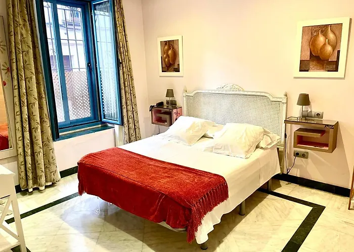 Hotel Conde De Cardenas 2*