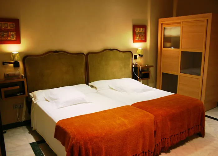 Hotell Conde De Cardenas 2*