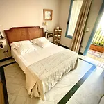 Conde De Cárdenas 2*