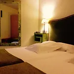 ホテル コンデ デ カルデナス